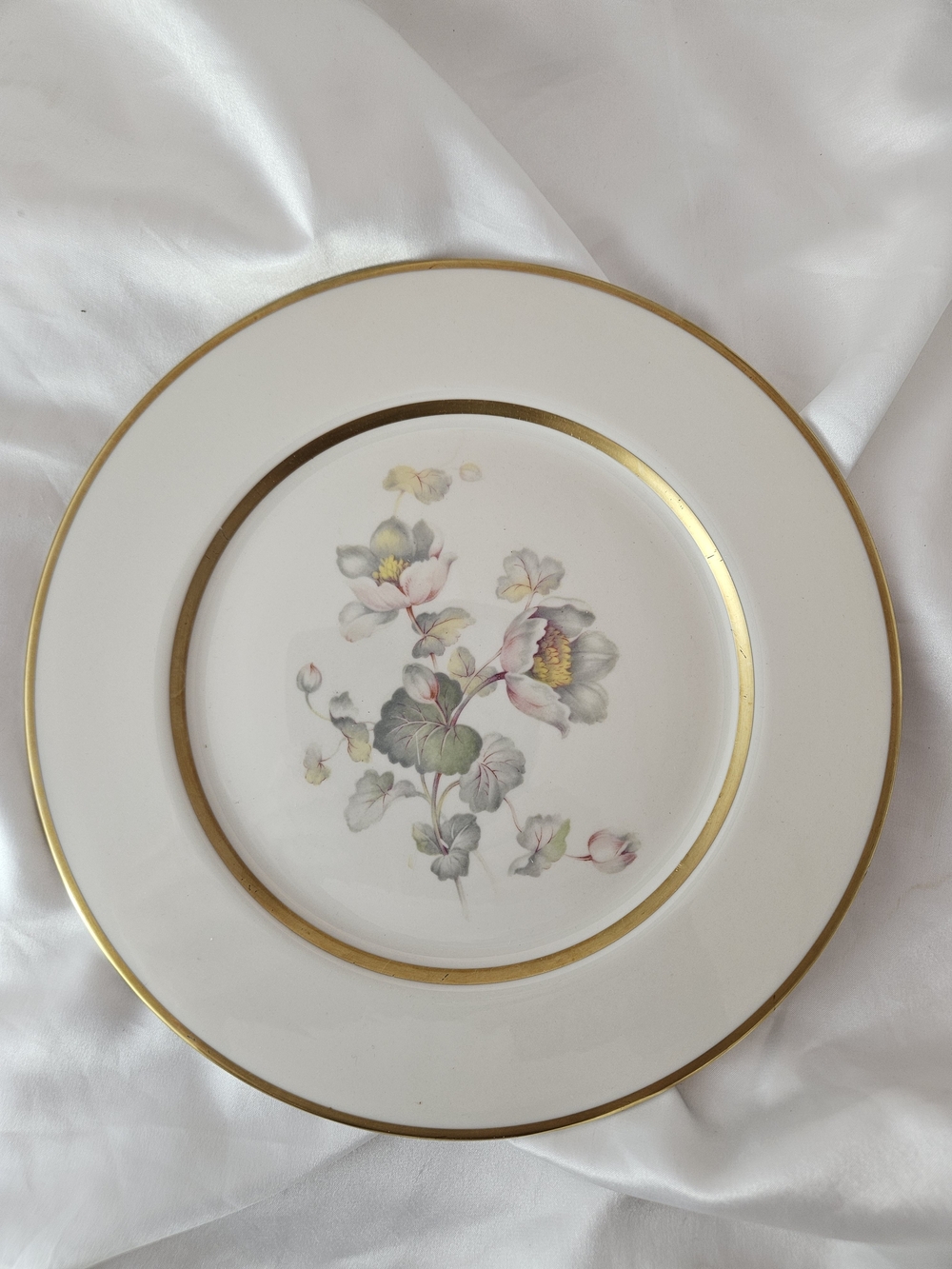Classic Floral Gold-Rim Dinner Plate - Ivory Cream, Sage and Pink